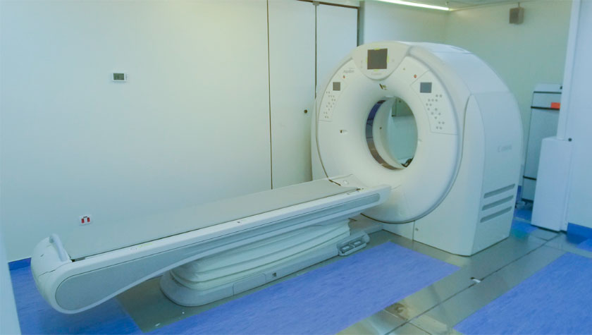 Unidade Móvel de Tomografia Labor Mercedes-Benz