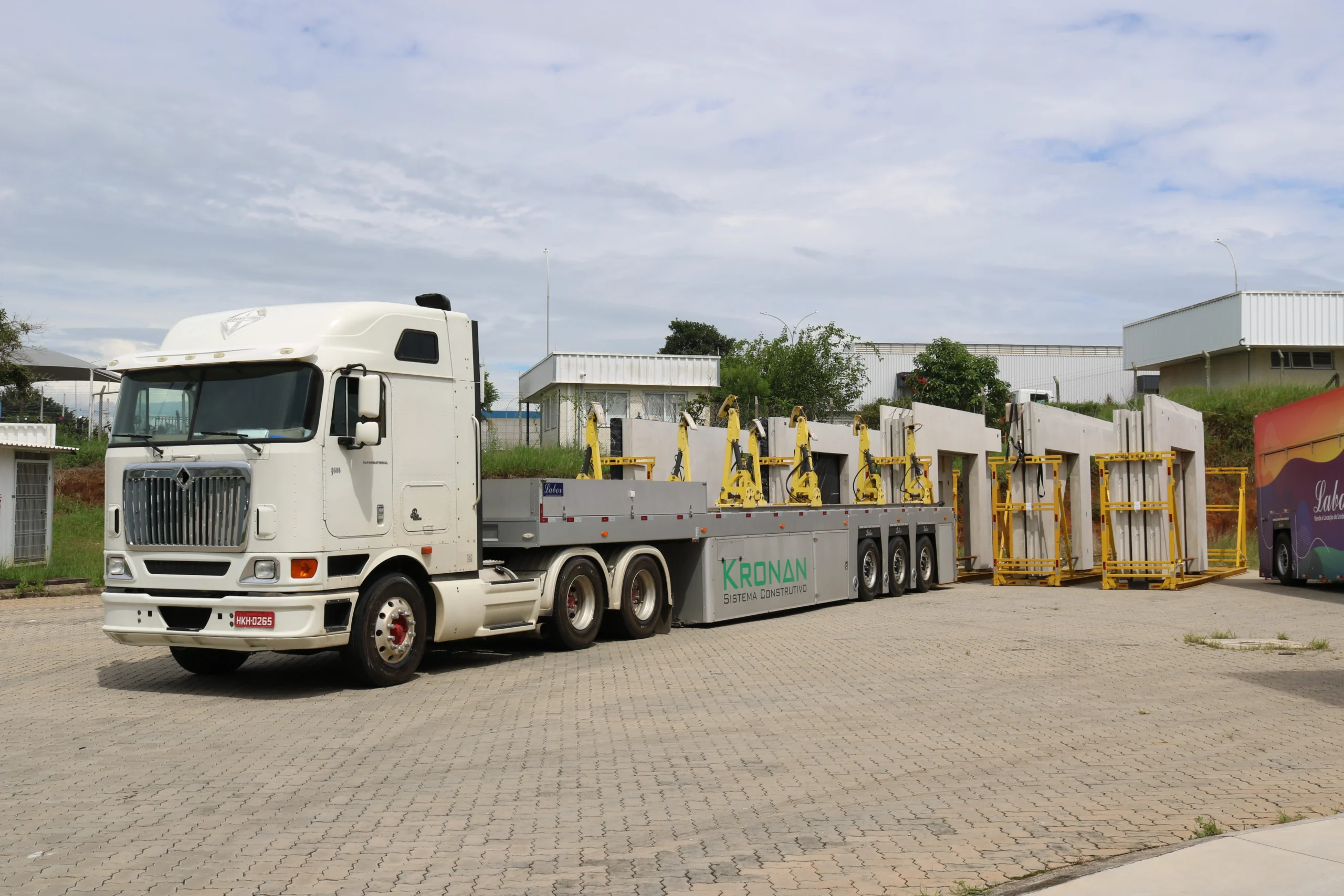 Inloader Labor em operação com a Kronan